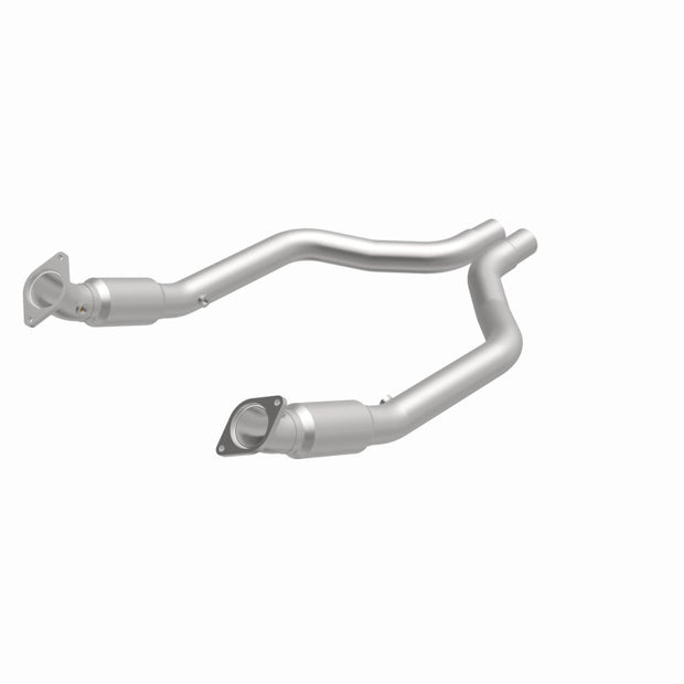 MagnaFlow OEM Grade Federal/EPA Compliant Direct-Fit Catalytic Converter 16420 for Dodge Vehicles