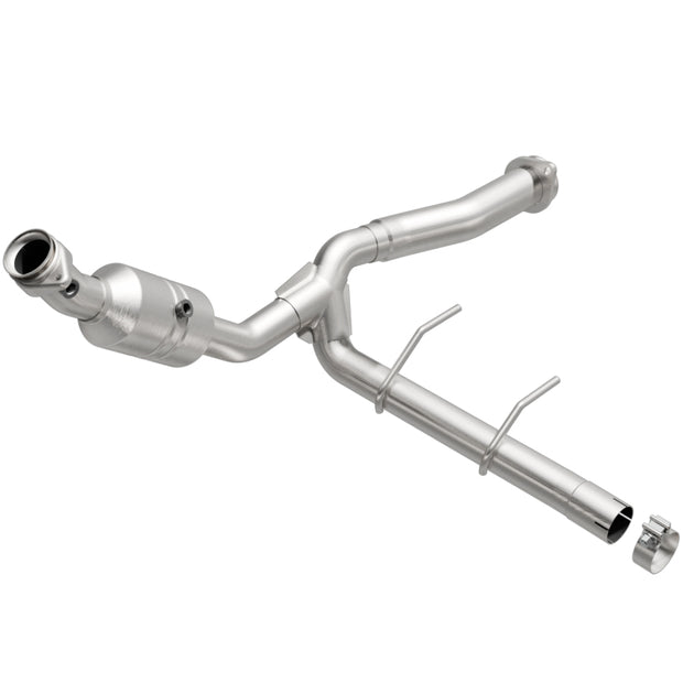MagnaFlow OEM Grade Federal/EPA Compliant Direct-Fit Catalytic Converter for 2011-2014 Ford F-150 - Part 52139