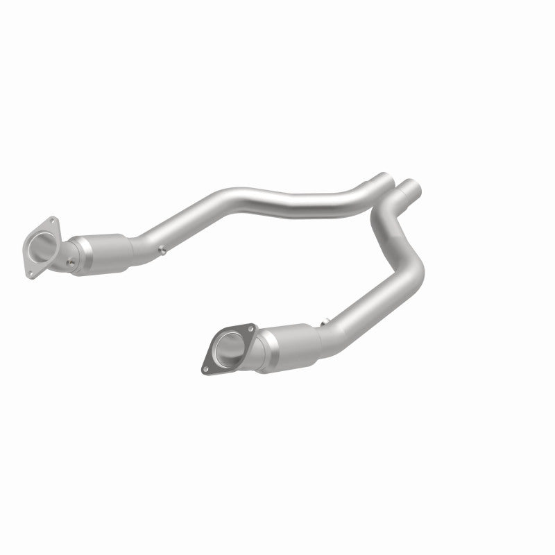 MagnaFlow OEM Grade Federal/EPA Compliant Direct-Fit Catalytic Converter 16420 for Dodge Vehicles