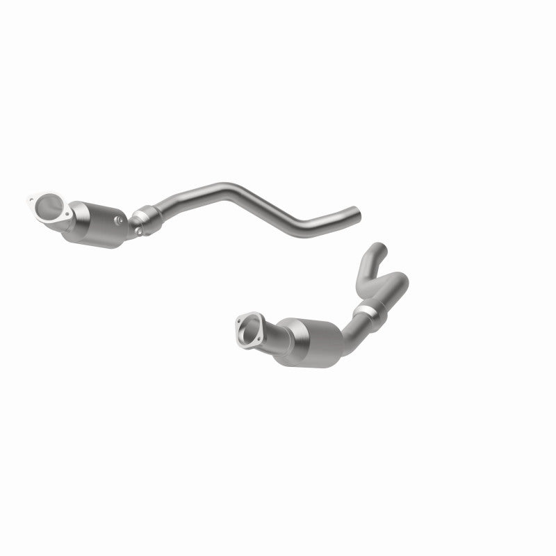 MagnaFlow OEM Grade Federal/EPA Compliant Direct-Fit Catalytic Converter 16421 for Chrysler 300 and Dodge Challenger