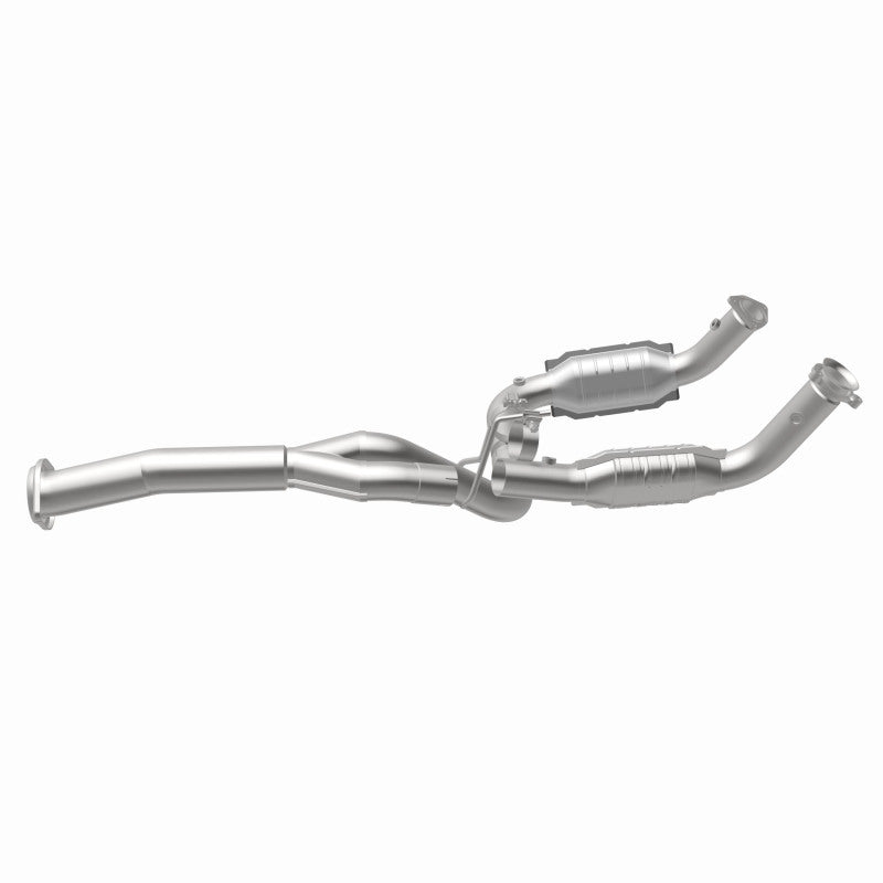 MagnaFlow OEM Grade Federal/EPA Compliant Direct-Fit Catalytic Converter 21-252 for Chevrolet Silverado 2500 HD & GMC Sierra 2500 HD