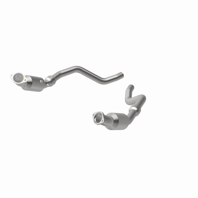 MagnaFlow OEM Grade Federal/EPA Compliant Direct-Fit Catalytic Converter 16421 for Chrysler 300 and Dodge Challenger