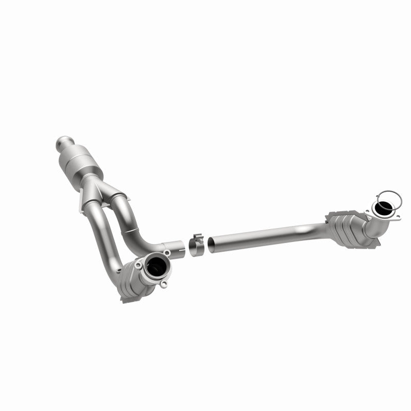 MagnaFlow OEM Grade Federal/EPA Compliant Direct-Fit Catalytic Converter 51578 for Chevrolet Avalanche 2009-2013
