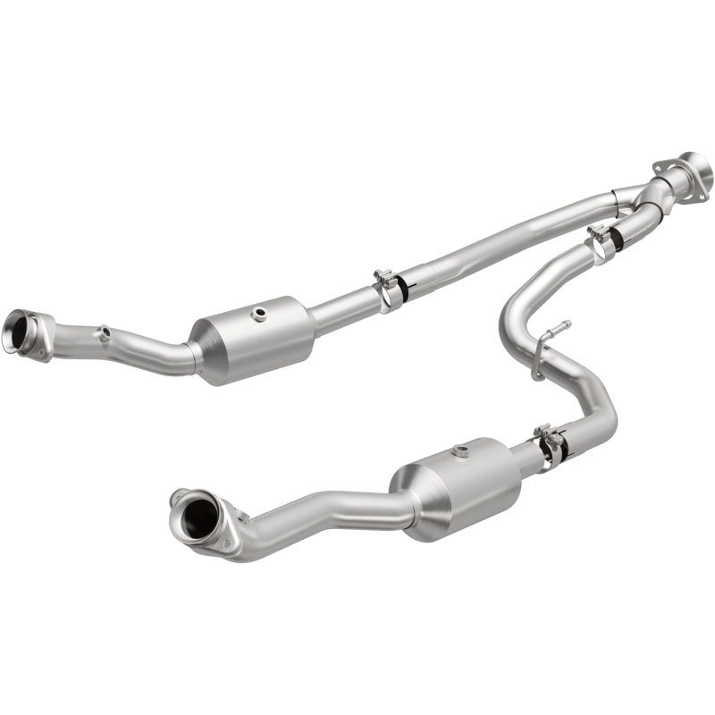 MagnaFlow OEM Grade Federal/EPA Compliant Direct-Fit Catalytic Converter 280248 for Ford Transit