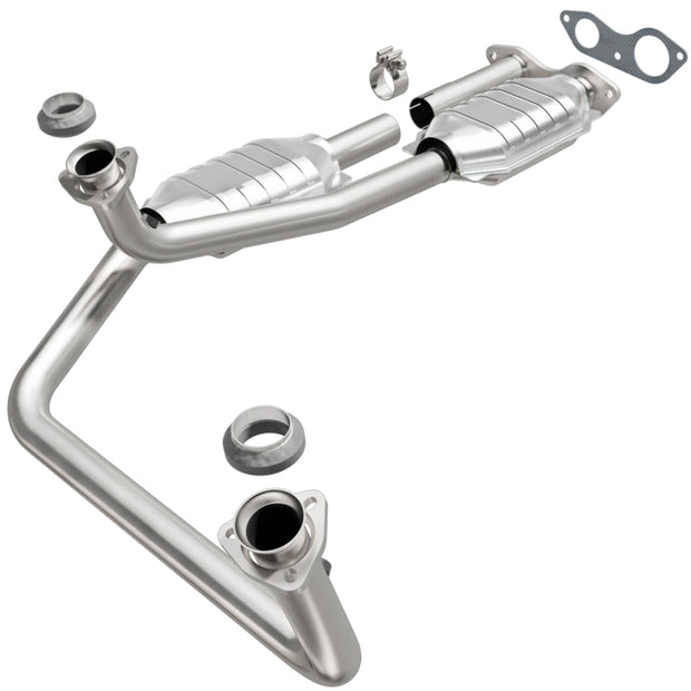 Magnaflow Part 23453 HM Grade Federal/EPA Compliant Direct-Fit Catalytic Converter for GMC C3500 and Chevrolet Tahoe